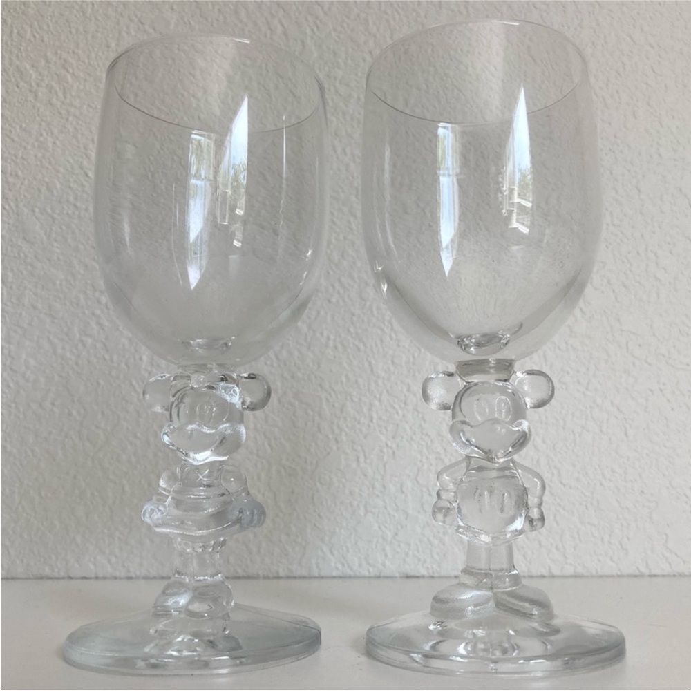Vintage Mickey & Minnie Mouse wine glasses K. Onishi 1980s 1990s clear figurine